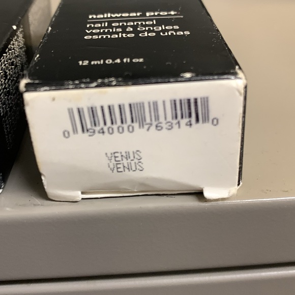 Avon Nailwear Pro Plus New in Box Set of 3 Real Red Venus and Rave - Picture 11 of 16